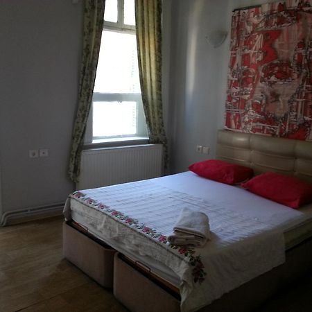 Laguna Otel Pansiyon Измир Экстерьер фото